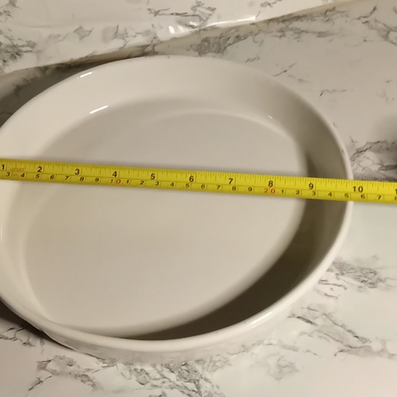 Vintage Gibson Housewares Embossed Fruit 10" Round Baking Dish - Picture 5 of 8